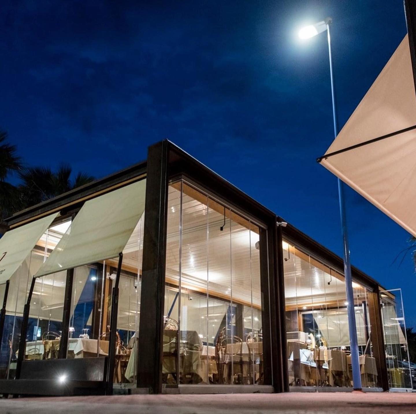 Ristorante con veranda, Sicilia