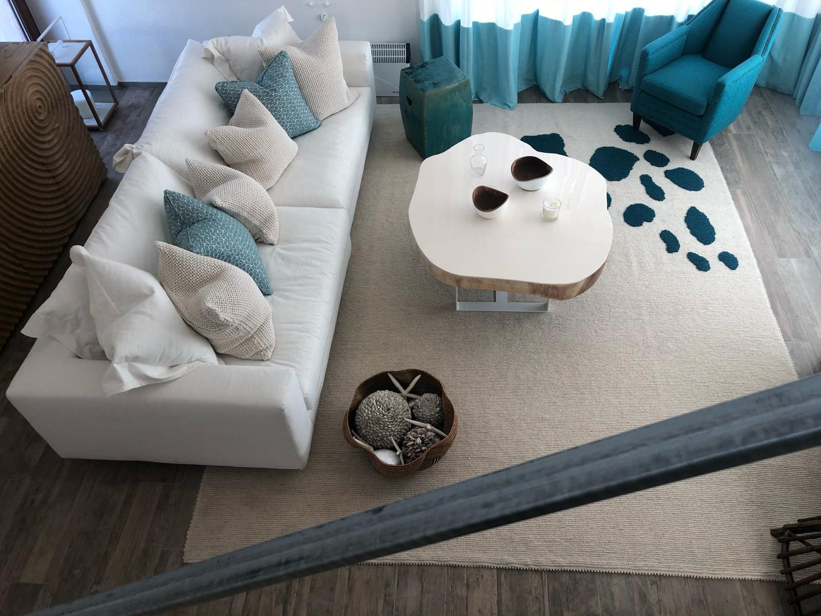 Villa Z, 8